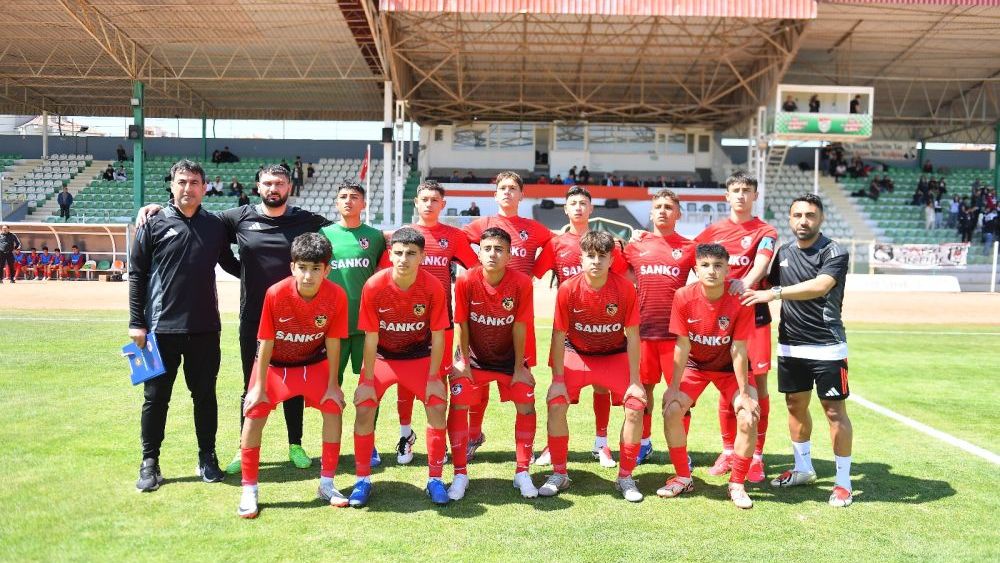 Gaziantep FK U-14 takımı alkışı hak etti